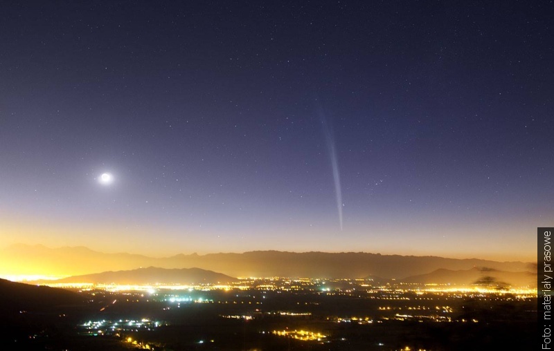 „Zwrot“ astronomicky: Vánoční kometa a první hvězda