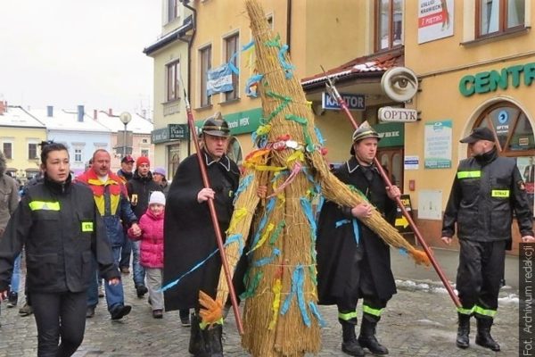 Na Škaredou středu se pálila košťata a chodilo se s Jidášem