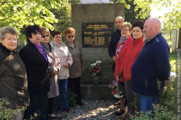 Z redakční pošty: V Oldřichovicích uctili památku obětí 2. světové války