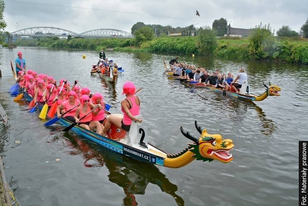 Závody dračích lodí ovládnou řeku Odru v Bohumíně