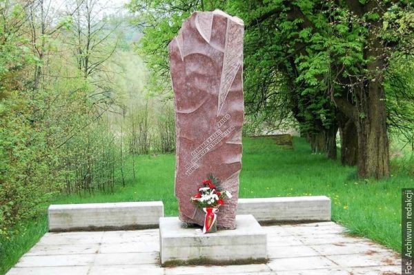 U pomníku v místě dávného Reálného gymnázia v Orlové bude odhalená pamětní deska