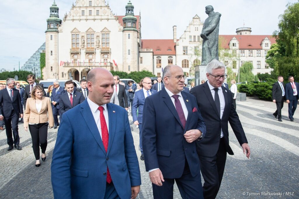 V Rogalině se setkali šéfové diplomacie V4 a představitelé Balkánu