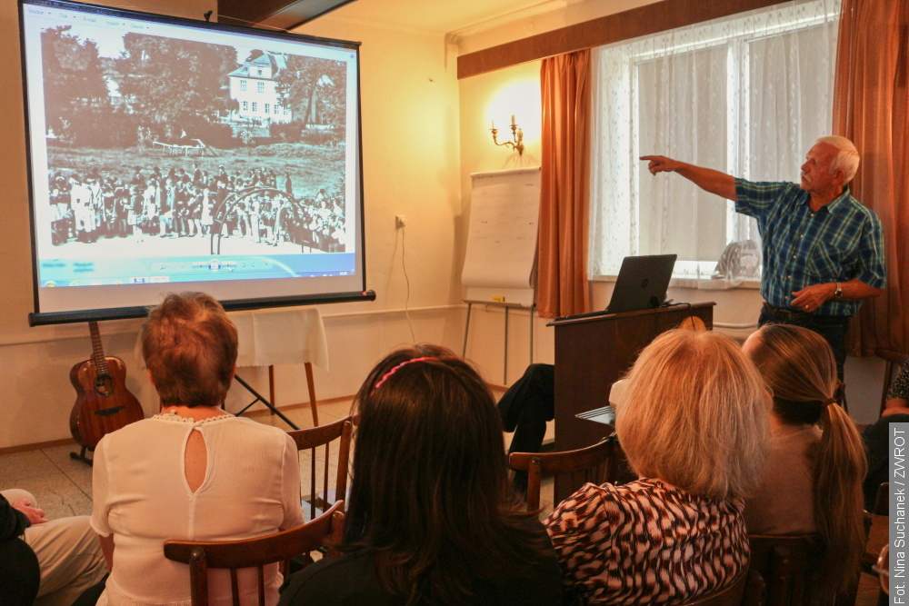 Historie obce Suchá na fotografiích. MS PZKO uspořádalo přednášku s výstavou