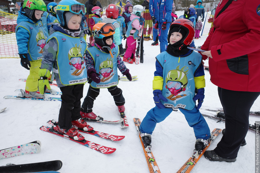Děti z polských mateřských škol z Třince lyžovaly v Bukovci. Letos byl o lyžařský kurz obrovský zájem.