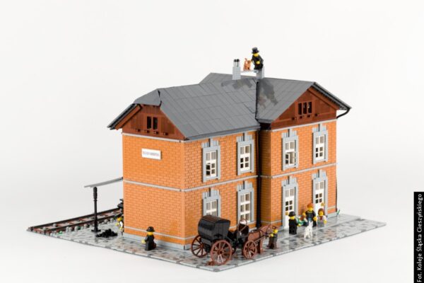 Model vlakového nádraží Teschen-Boberthal ze stavebnice LEGO