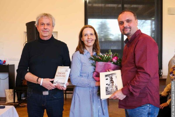 V Karviné-Fryštátě se uskutečnilo autorské setkání se spisovatelkou Karin Lednickou. Polský dům navštívilo více než sto hostů