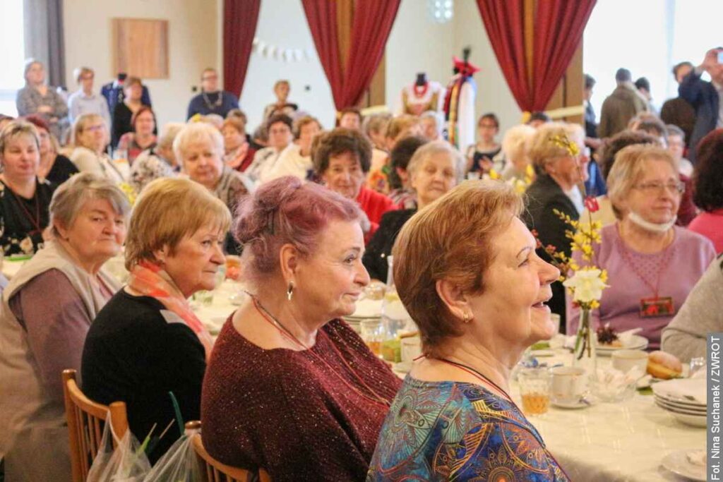V Bludovicích se sešla více než stovka žen. Součástí setkání byl bohatý kulturní program a návštěva Bludovic