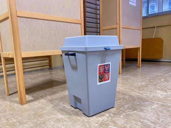 Parlamentní volby v Česku 2025. Podívejte se, jak hlasovali lidé na Třinecku a Jablunkovsku