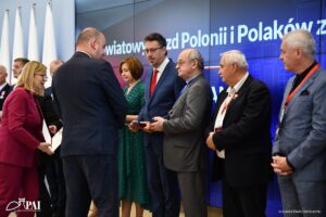 Bylo uděleno Čestné uznání za zásluhy o polskou komunitu a Poláky v zahraničí. Mezi oceněnými byly i dvě organizace ze Zaolší.
