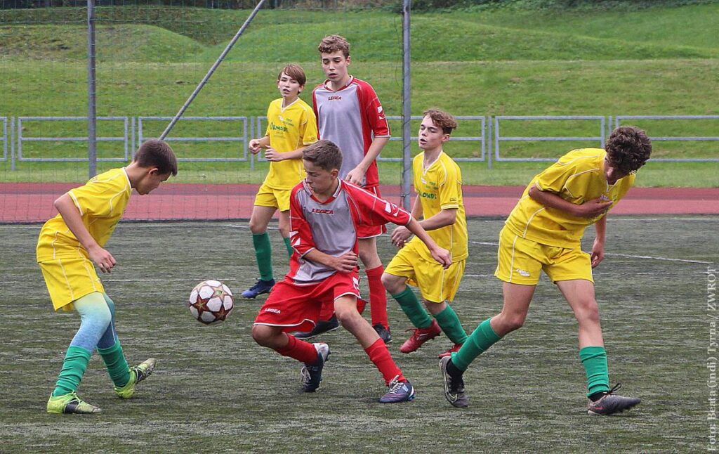 Jablunkov potřetí neporažen! Žáci polských škol se zúčastnili fotbalového turnaje Memoriál Alojze Adamce