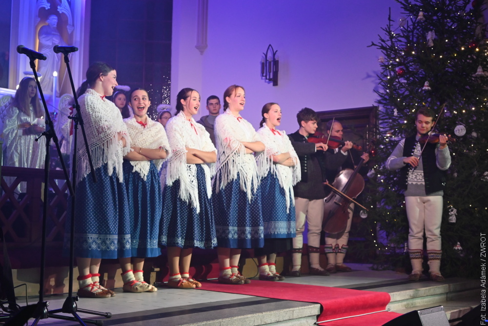 <strong>Vánoční koncert studentů Polského gymnázia jako každý rok zanechal hluboký dojem</strong>