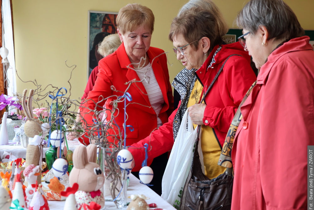 Tři kluby – jedna výstava. Třinecké Kluby žen spojily síly, aby ukázaly celoroční rukodělnou tvorbu