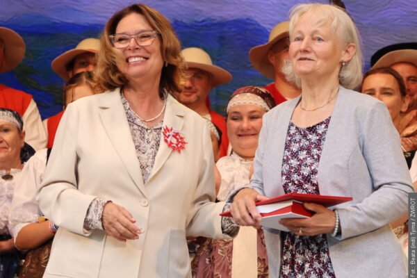 Tadeusz Filipczyk a Krystyna Mruzek oceněni. Během festivalu Gorolski Święto jim byly předány Medaile Senátu Polské republiky