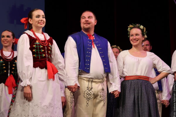 Hudba a tanec plné emocí. „Mozaika folkloru“ okouzlila publikum v Těšíně