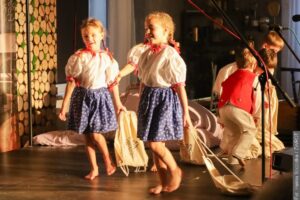 Ropice slavila 120 let školy. Dvojjazyčná akademie nadchla publikum